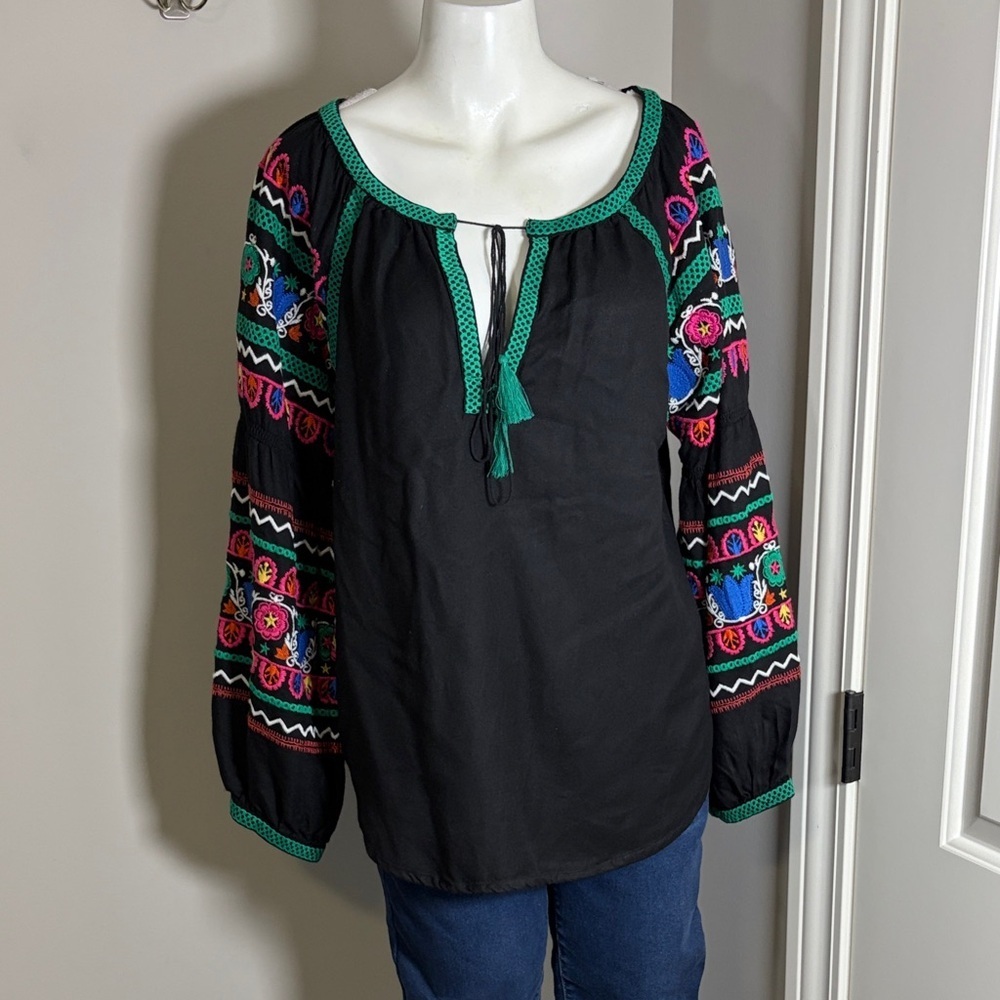 Judith March Black Top Floral Sleeves Embroidered Tie Front Peasant Shirt Sz L